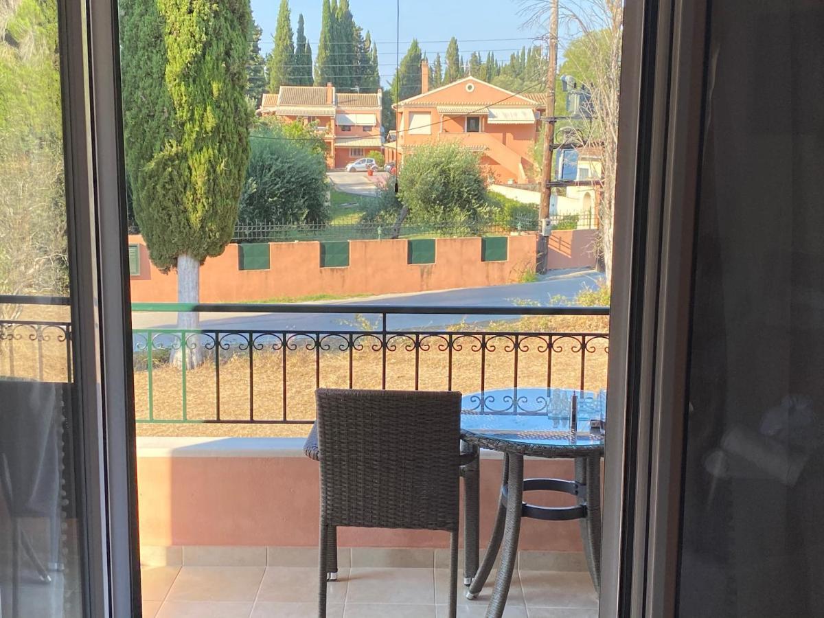 Ivy House Modern Life Near Corfu Town Apartment Kontokali Exterior photo
